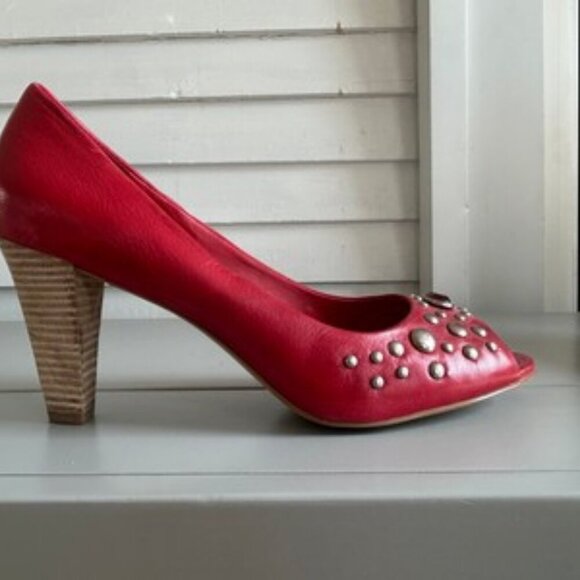 Franco Sarto Fanatic Red Leather Studded Peep Toe Pumps Stacked Heel Size 10M - Picture 2 of 14